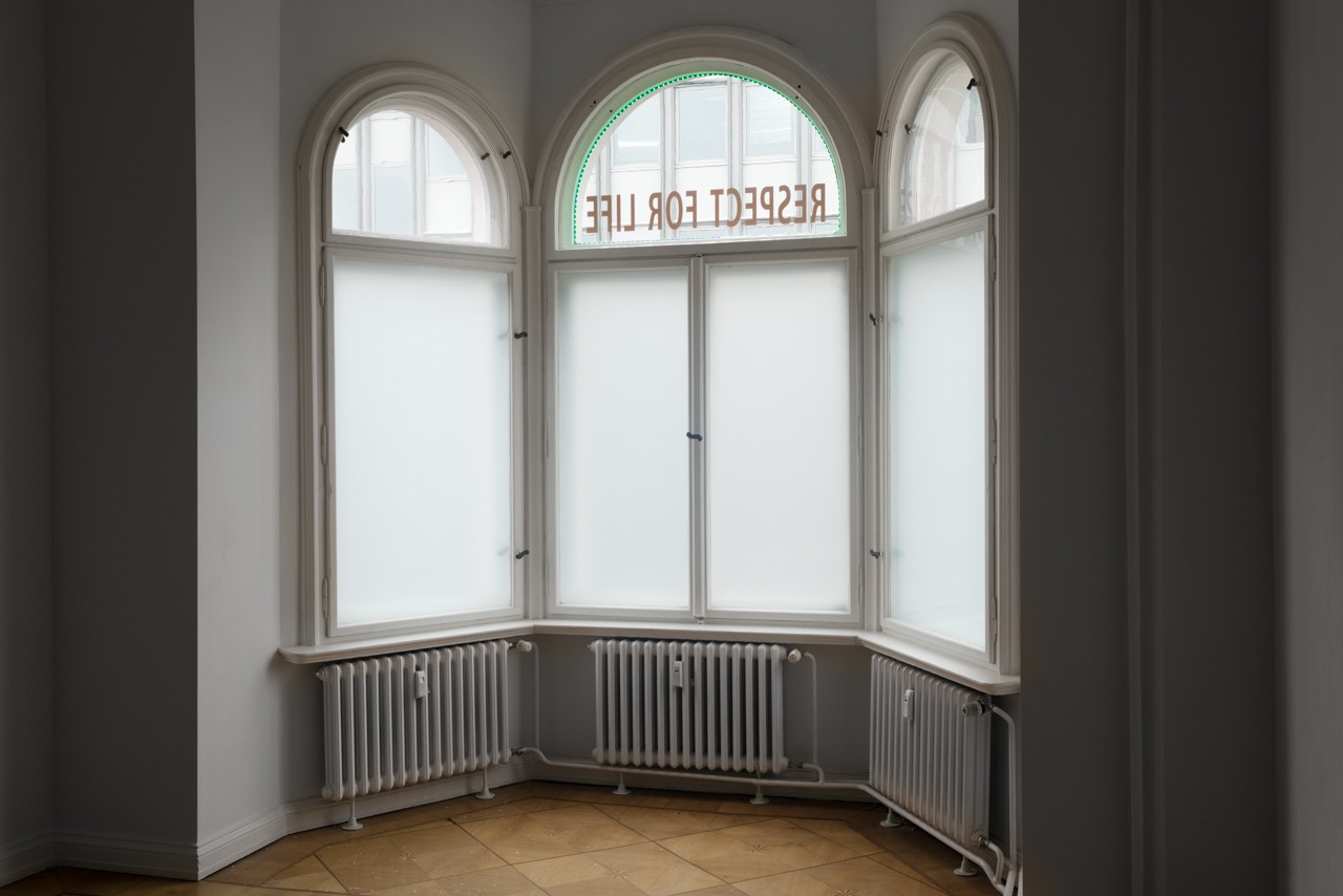 Installation view, Bill Hayden, Public Relations, Société, Berlin, 2017