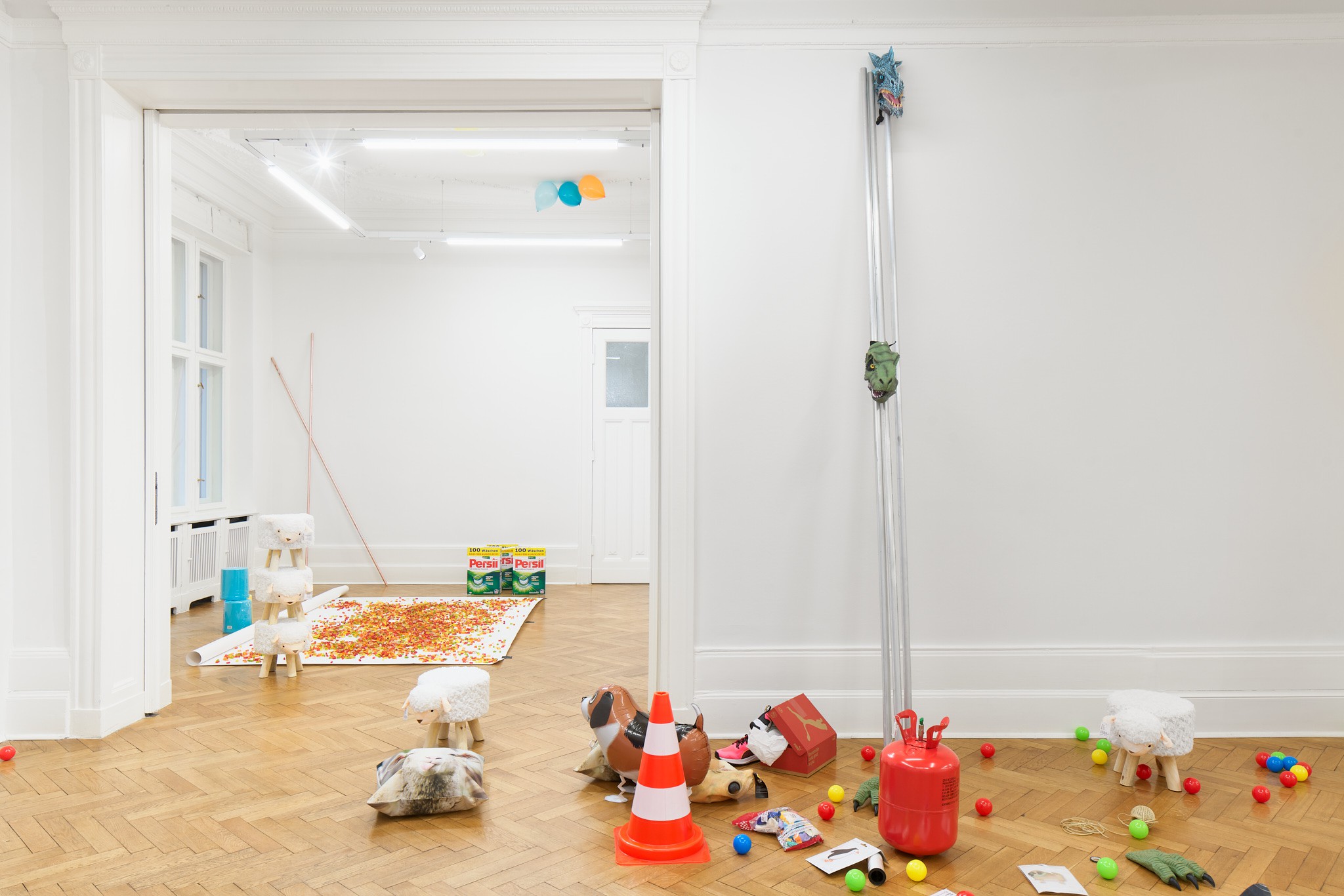 Installation view, fünfdreier, Société, Berlin, 2020