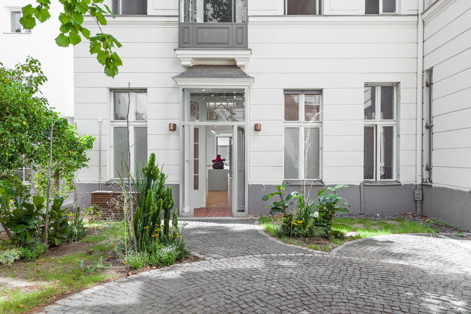 Installation view, No Body! Said the Two Lips, Société, Berlin