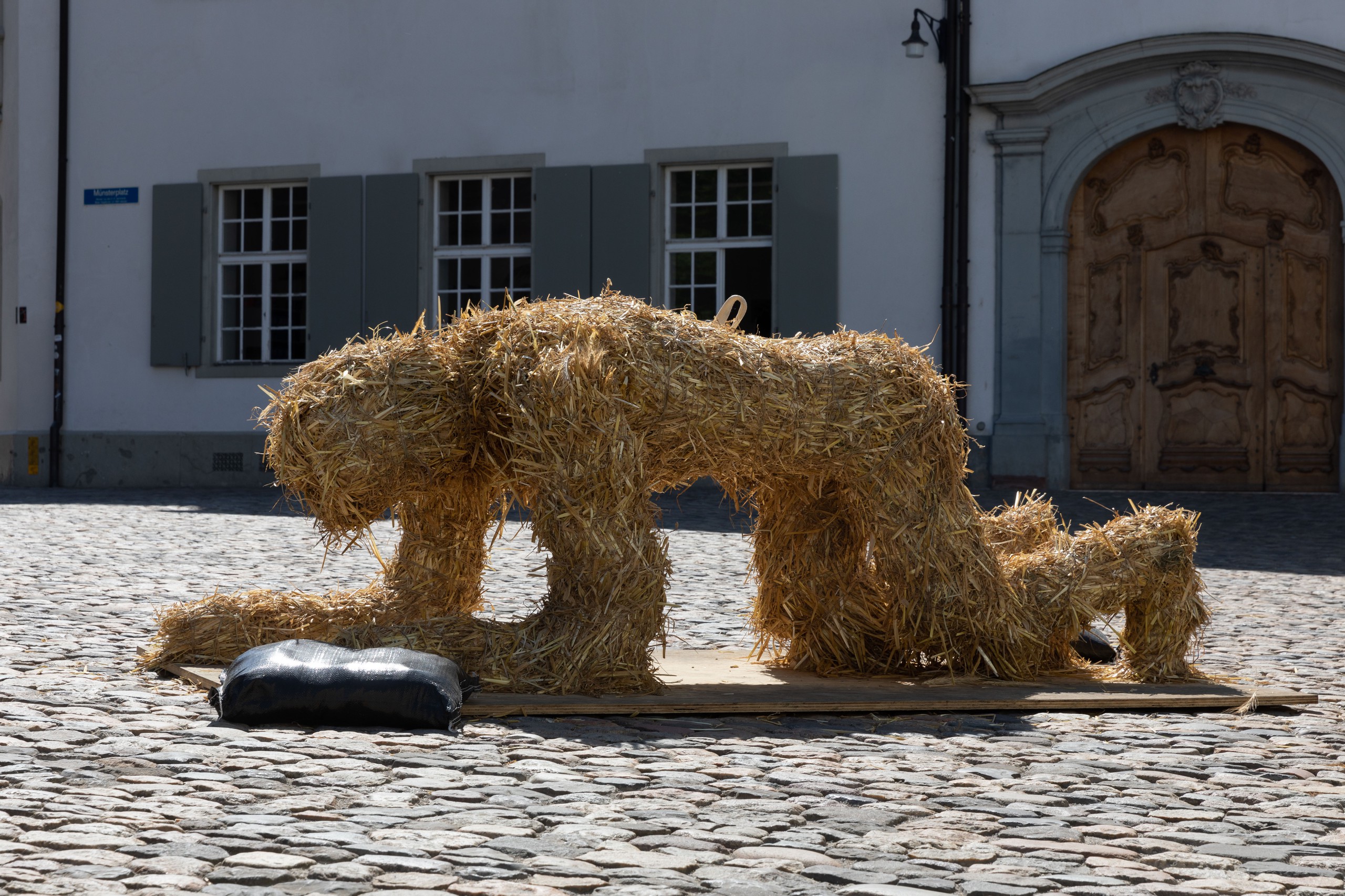 Art Basel Parcours 2023, curated by Samuel LeuenbergerKaspar Müller8 Figuren, 2023Straw, wood, metal, foam, hemp wireDimensions variable